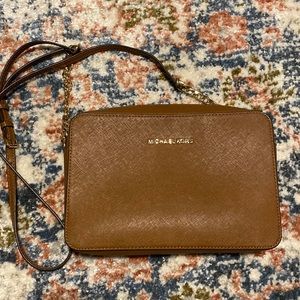 Michael Kors Jet Set crossbody